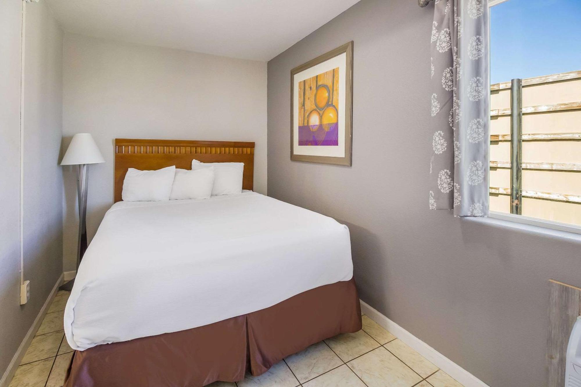 Rodeway Inn Casper Exterior photo